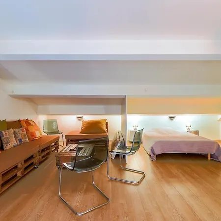 Agilla Apartment